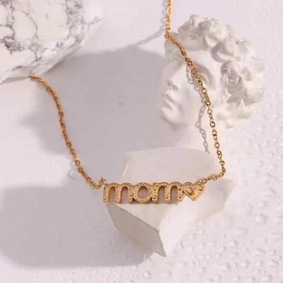 NEW MOM HEART 18K GOLD NECKLACE, NICE NECKLACE, CUTE NECKLACE - Picture 3 of 6